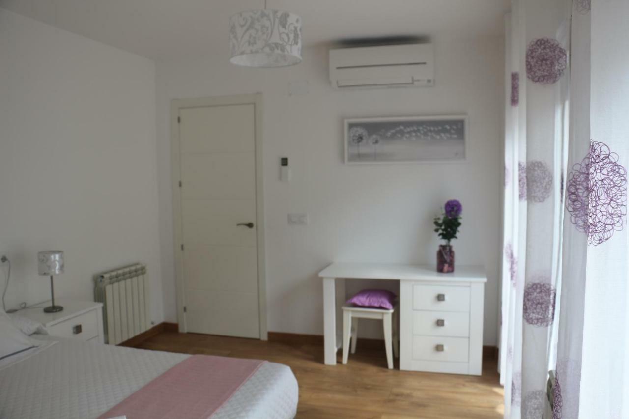 Apartamentos Roca Tarpeya Toledo Eksteriør billede